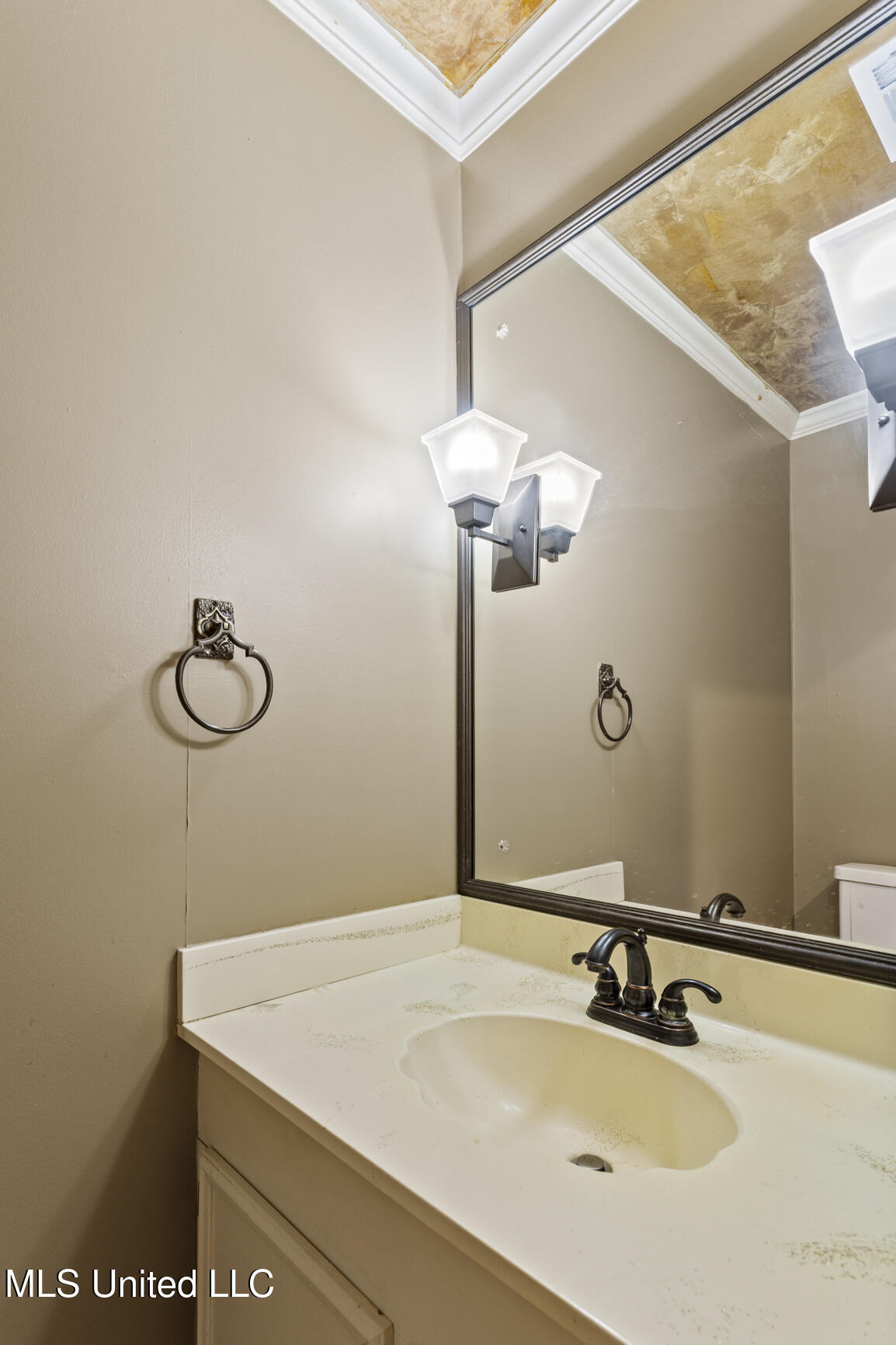 5345 Runnymede Road Jackson, MS 39211 - Photo 23 of 41 5345 Runnymede-31