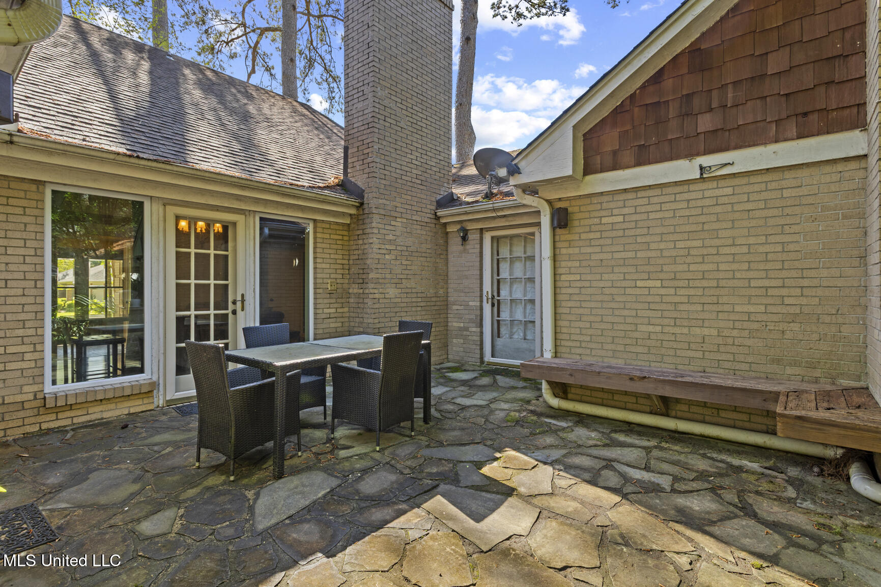 5345 Runnymede Road Jackson, MS 39211 - Photo 38 of 41 5345 Runnymede-21