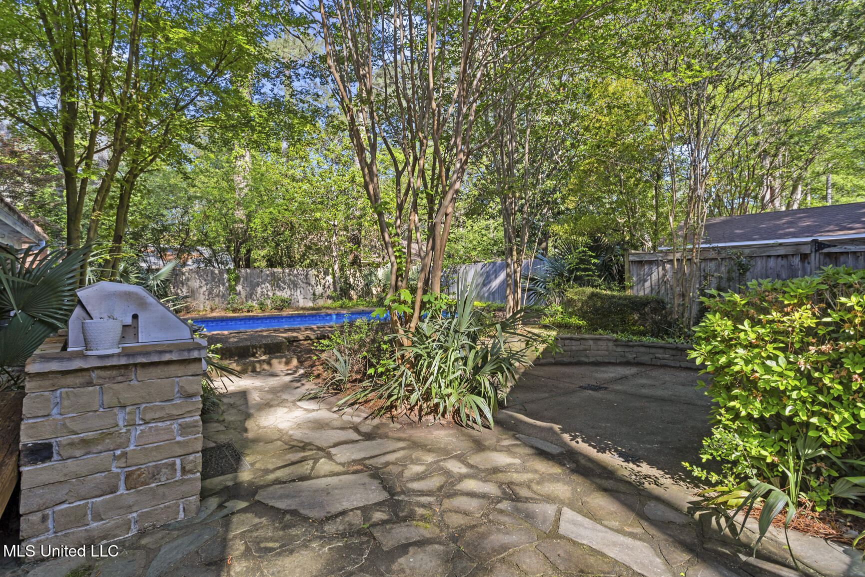 5345 Runnymede Road Jackson, MS 39211 - Photo 39 of 41 5345 Runnymede-22