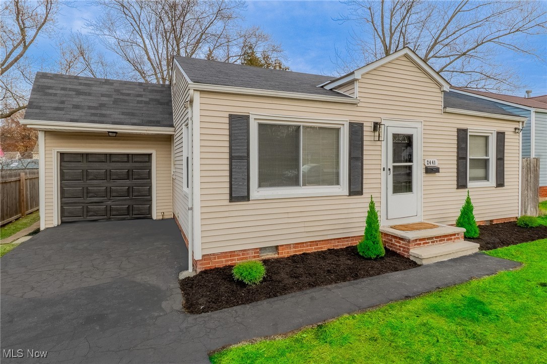 2441 Malden Road Cleveland, OH 44121 - Photo 1 of 30