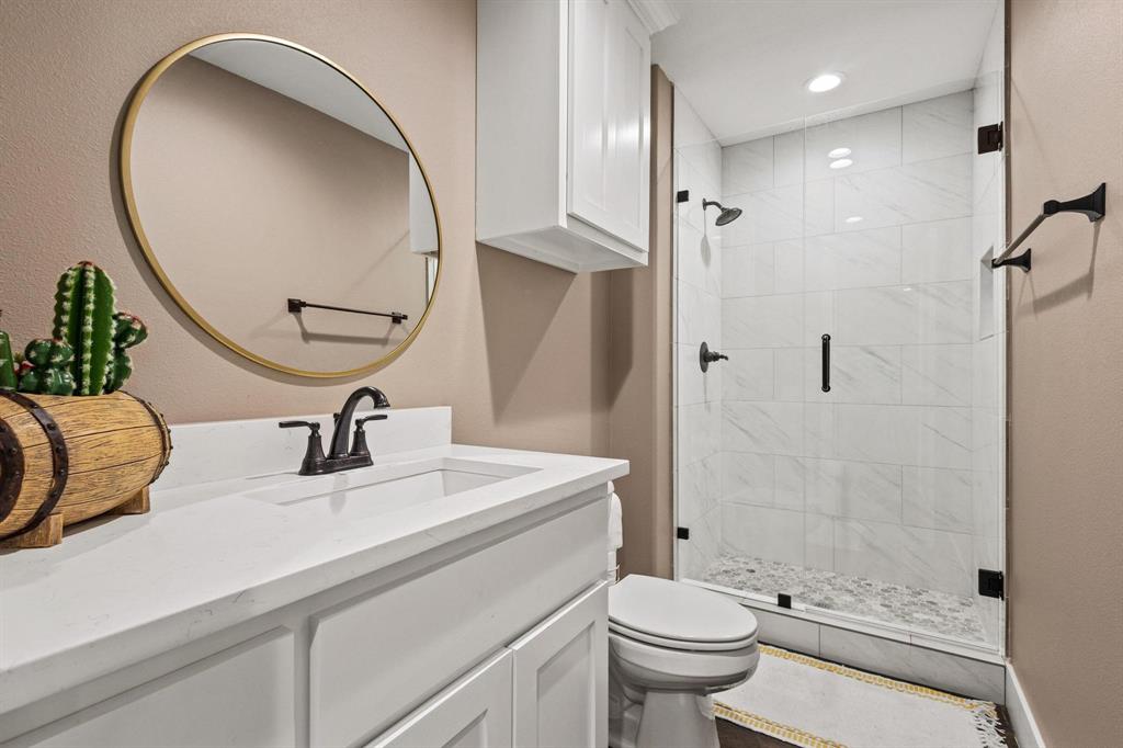 395 Wortham Road Whitewright, TX 75491 - Photo 26 of 33 upstairs bathroom