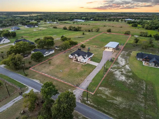 $745,000 | 395 Wortham Road, Whitewright, TX 75491
