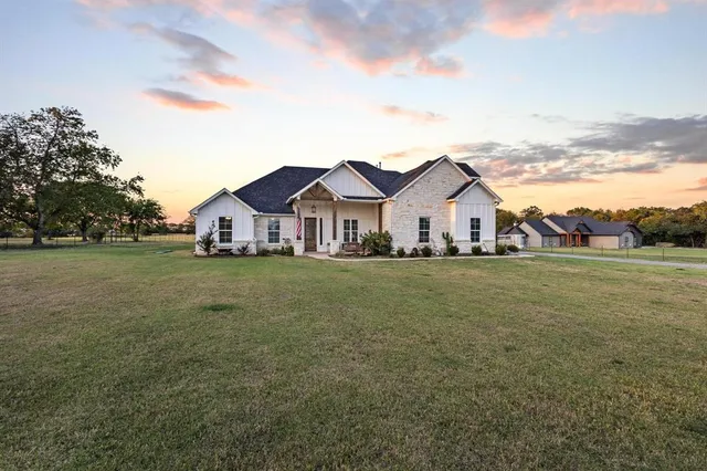 $745,000 | 395 Wortham Road, Whitewright, TX 75491