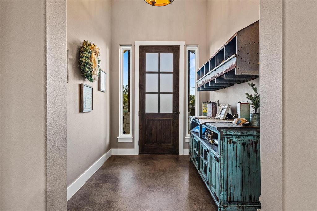 395 Wortham Road Whitewright, TX 75491 - Photo 7 of 33