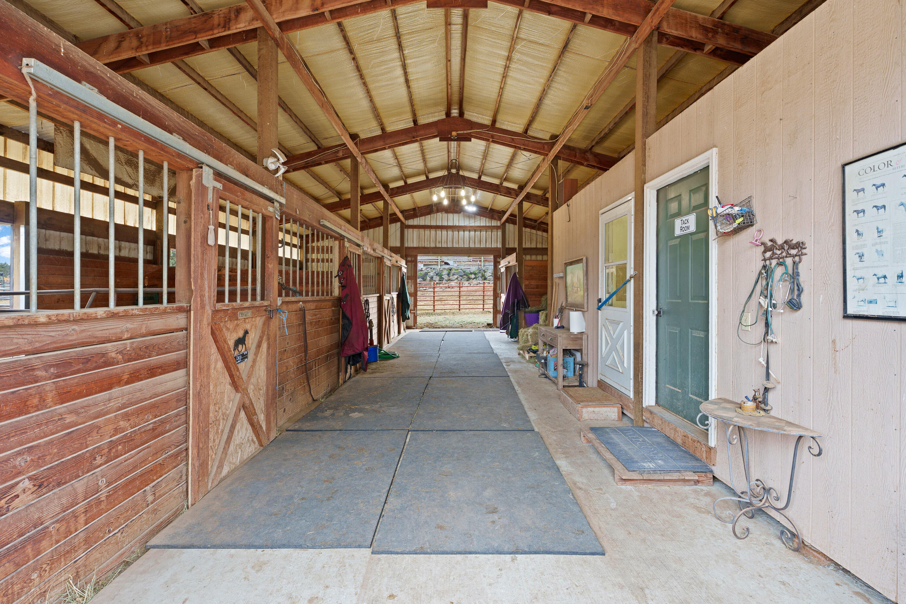 62118 Cody Jr Road Bend, OR 97701 - Photo 3 of 42 Stalls 1