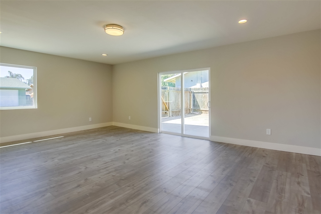 13315 Rollin Glen Road Poway, CA 92064 - Photo 11 of 14 Gallery Image 11