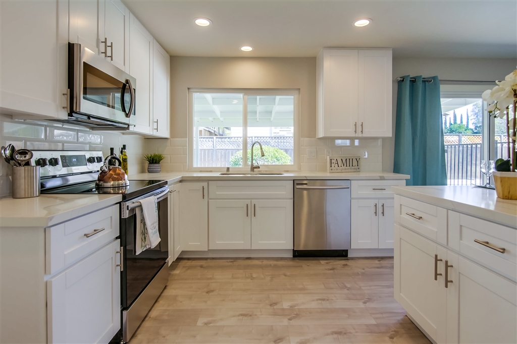 13315 Rollin Glen Road Poway, CA 92064 - Photo 7 of 14 Gallery Image 7