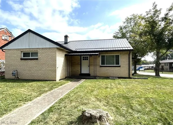 $131,900 | 424 Lee Road, Follansbee, WV 26037