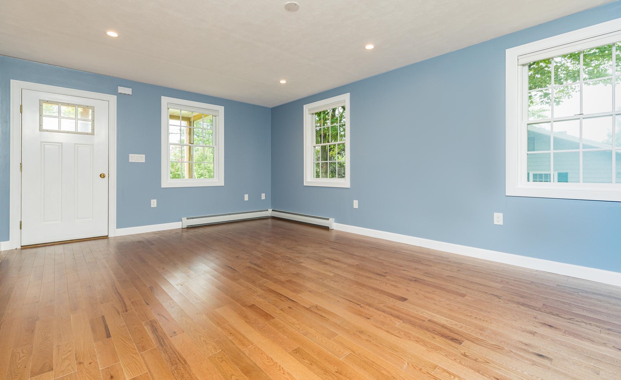 697 Portland Street Rochester, NH 03868 - Photo 6 of 24