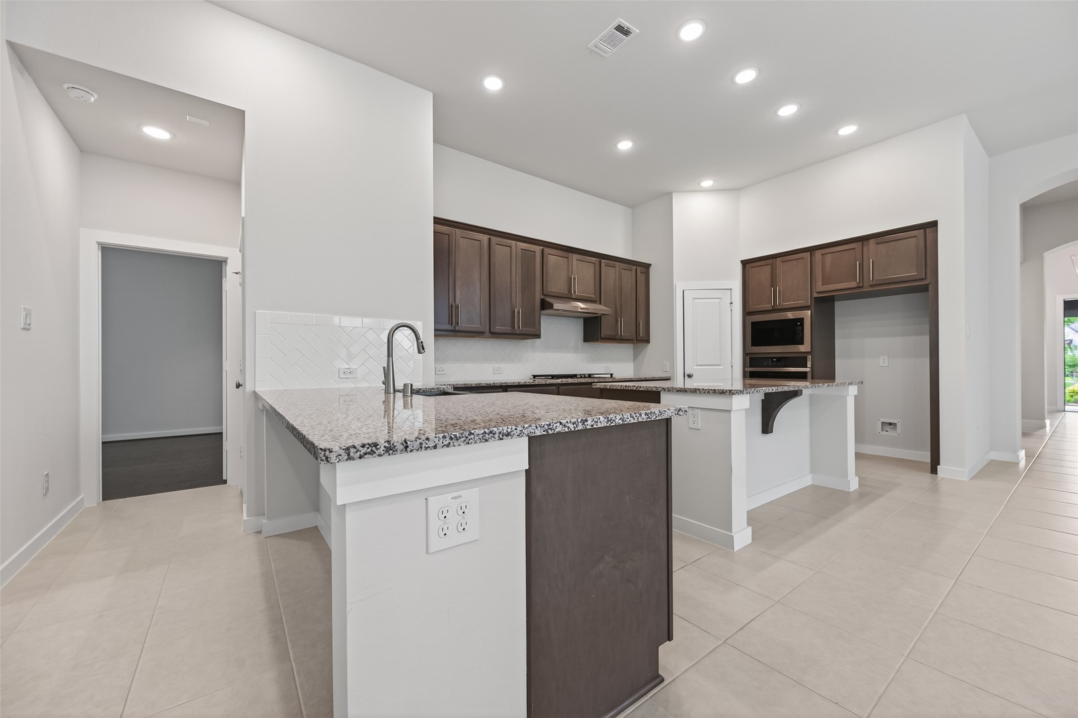 212 Milas Cove Montgomery, TX 77316 - Photo 9 of 50