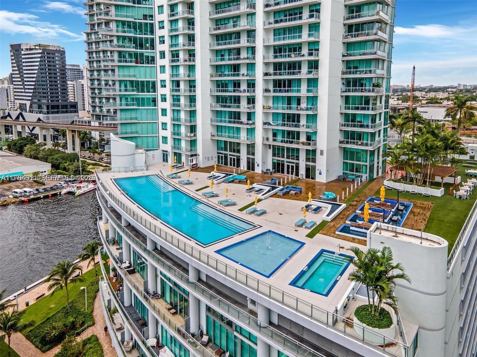 92 Southwest 3rd Street, Unit 1410 Miami, FL 33130 - Photo 1 of 40