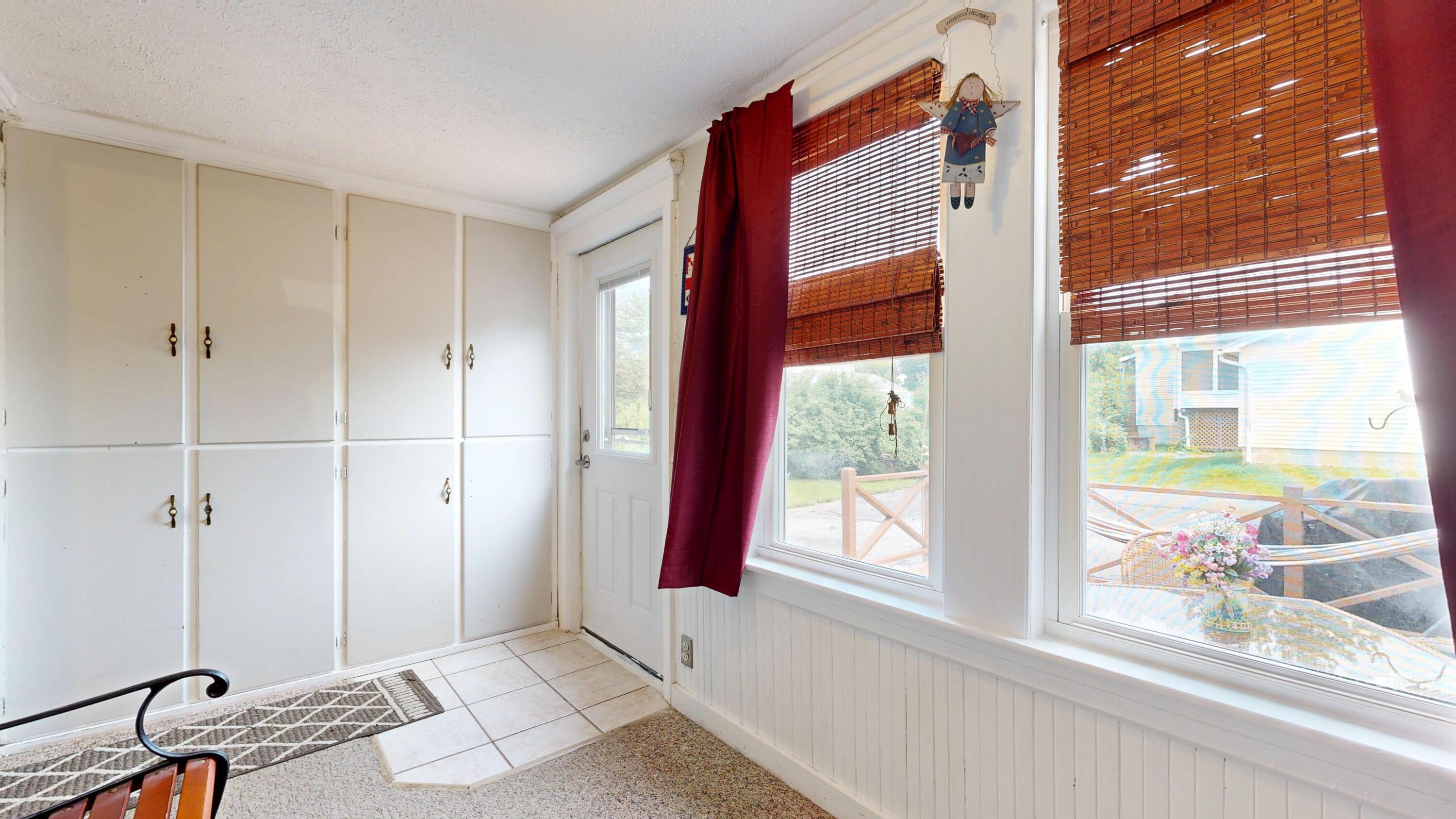 43 Rosedale Street Lewiston, ME 04240 - Photo 6 of 49 43-Rosedale-Street-08052025_181151