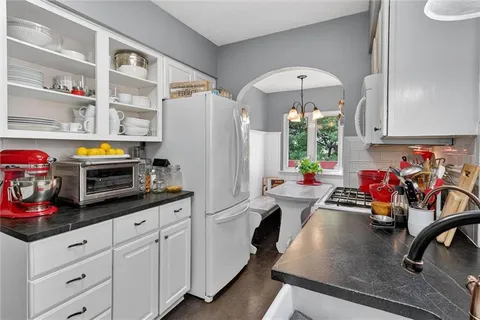 $379,900 | 830 Florida Avenue, Pittsburgh, PA 15228