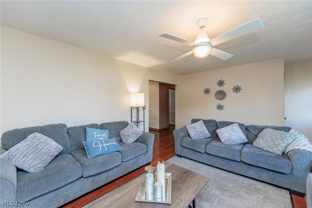 19157 Howe Road Strongsville, OH 44136 - Photo 5 of 46