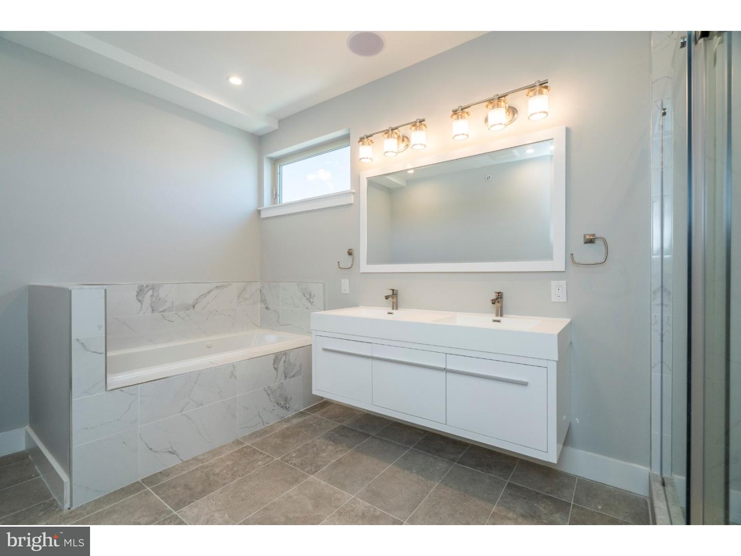 2057 Tasker Street Philadelphia, PA 19145 - Photo 11 of 25