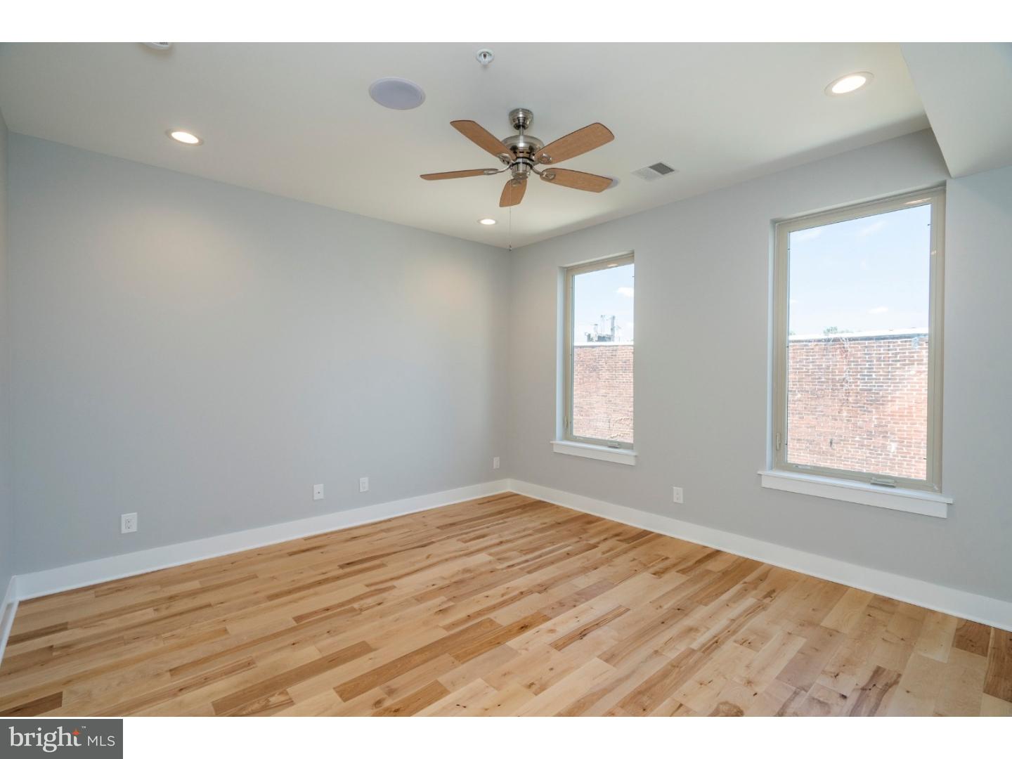 2057 Tasker Street Philadelphia, PA 19145 - Photo 12 of 25