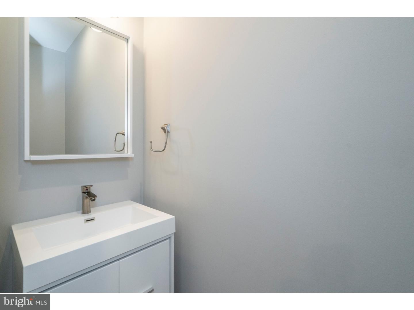 2057 Tasker Street Philadelphia, PA 19145 - Photo 18 of 25