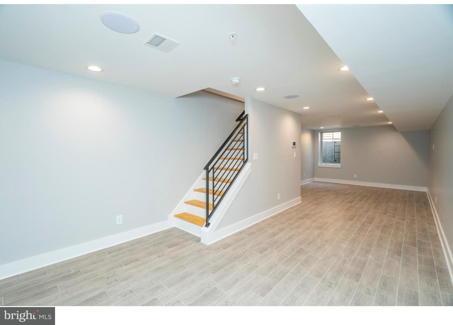 2057 Tasker Street Philadelphia, PA 19145 - Photo 22 of 25