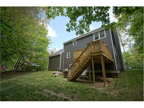 26 Wright Road Derry, NH 03038 - Photo 6 of 28