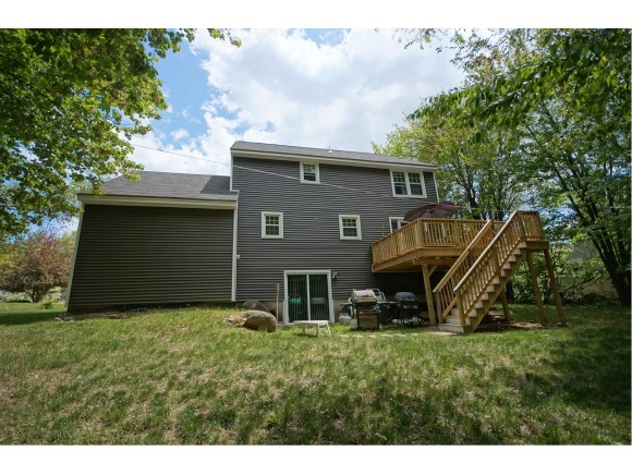 26 Wright Road Derry, NH 03038 - Photo 8 of 28