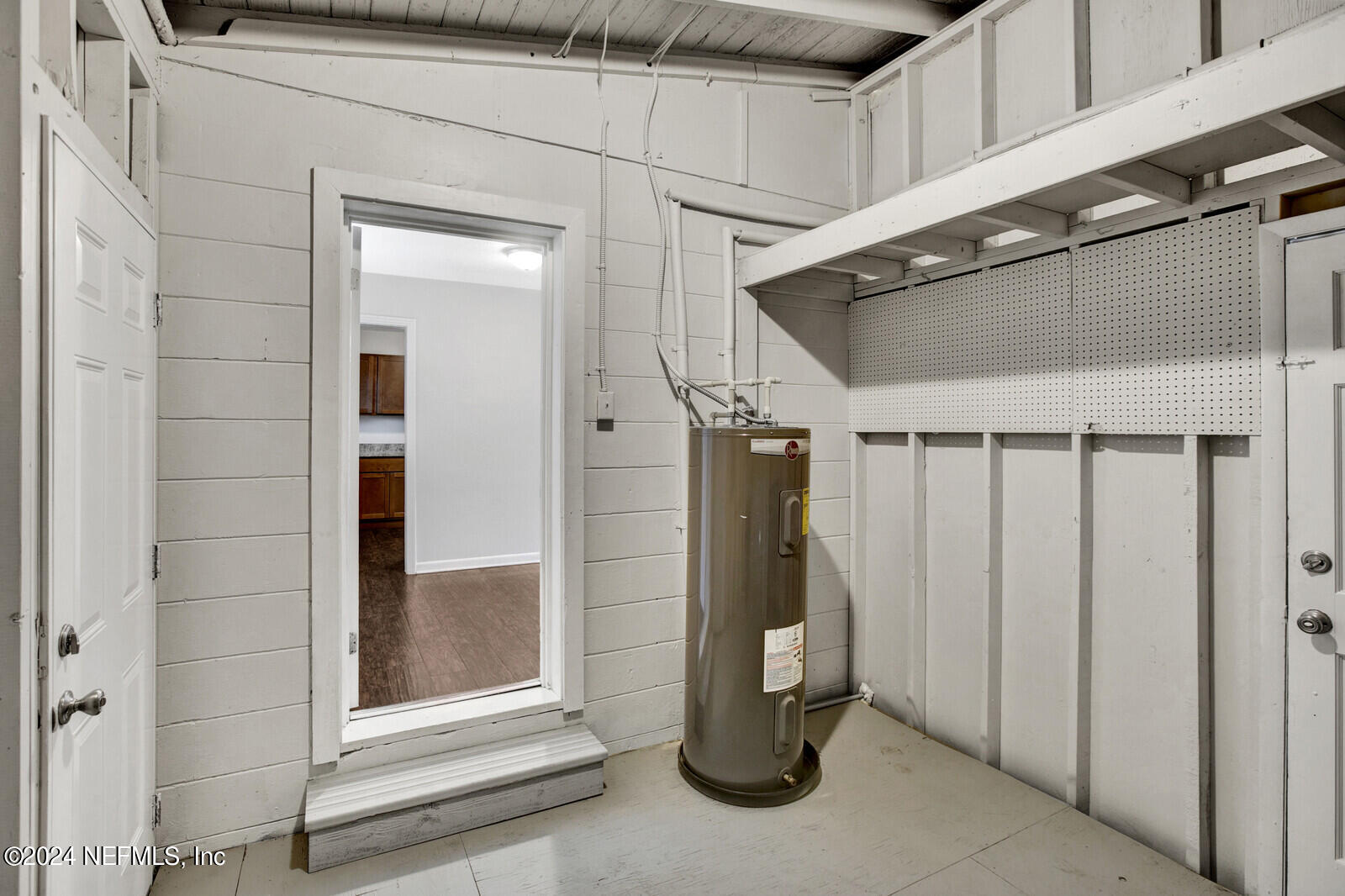 10618 Lone Star Road Jacksonville, FL 32225 - Photo 21 of 26 Utility Room