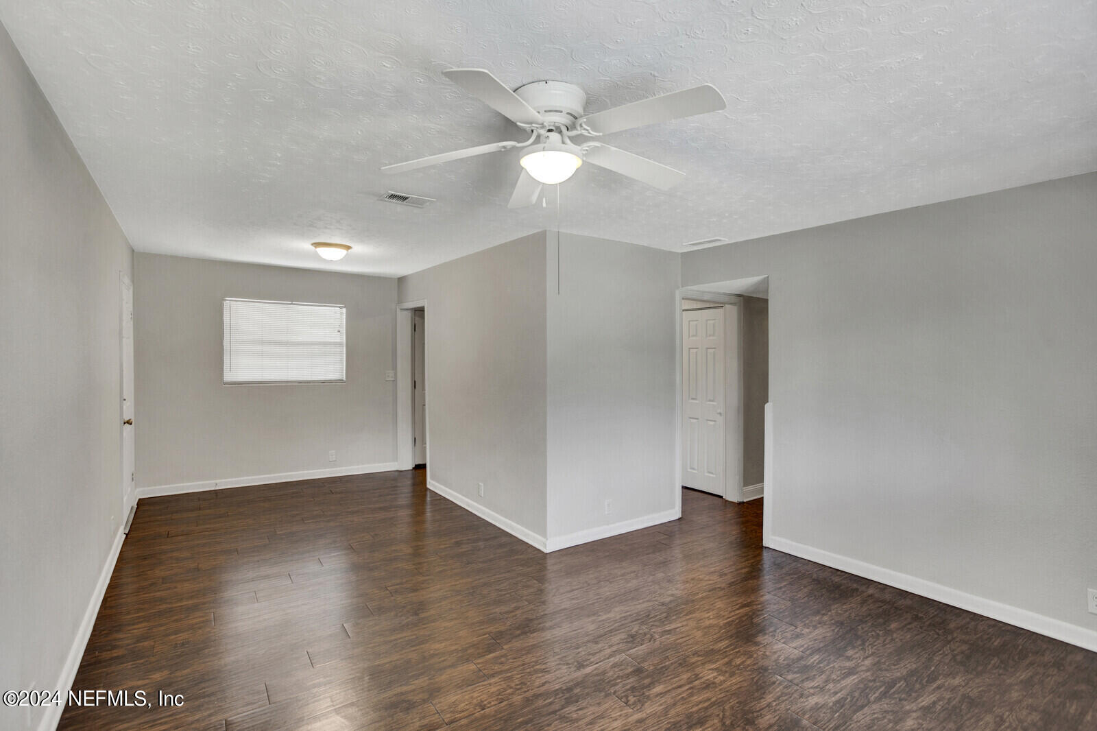 10618 Lone Star Road Jacksonville, FL 32225 - Photo 5 of 26 Living Area