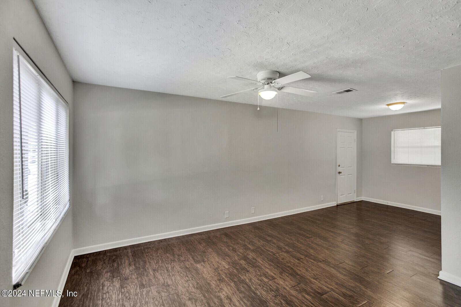 10618 Lone Star Road Jacksonville, FL 32225 - Photo 8 of 26 Living Area