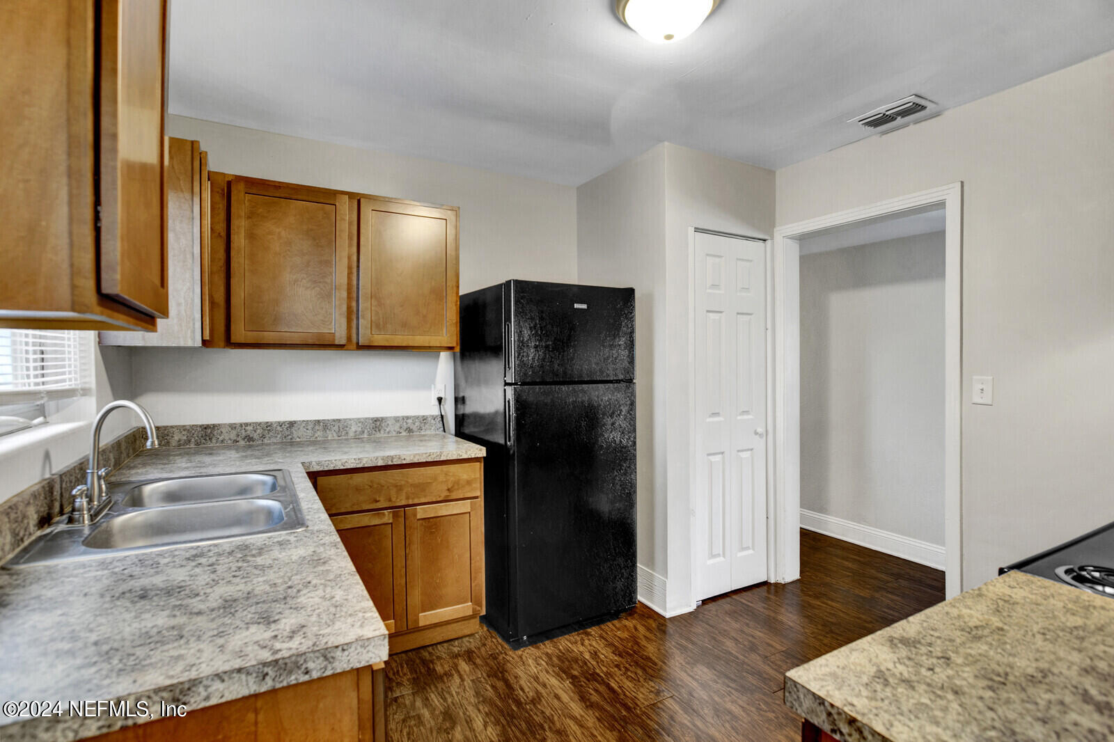 10618 Lone Star Road Jacksonville, FL 32225 - Photo 10 of 26 Kitchen