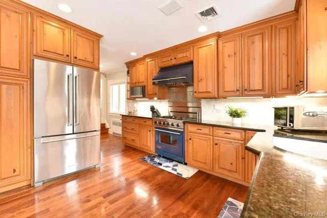 $1,249,000 | 62 Hudson Road, Floral Park, NY 11001