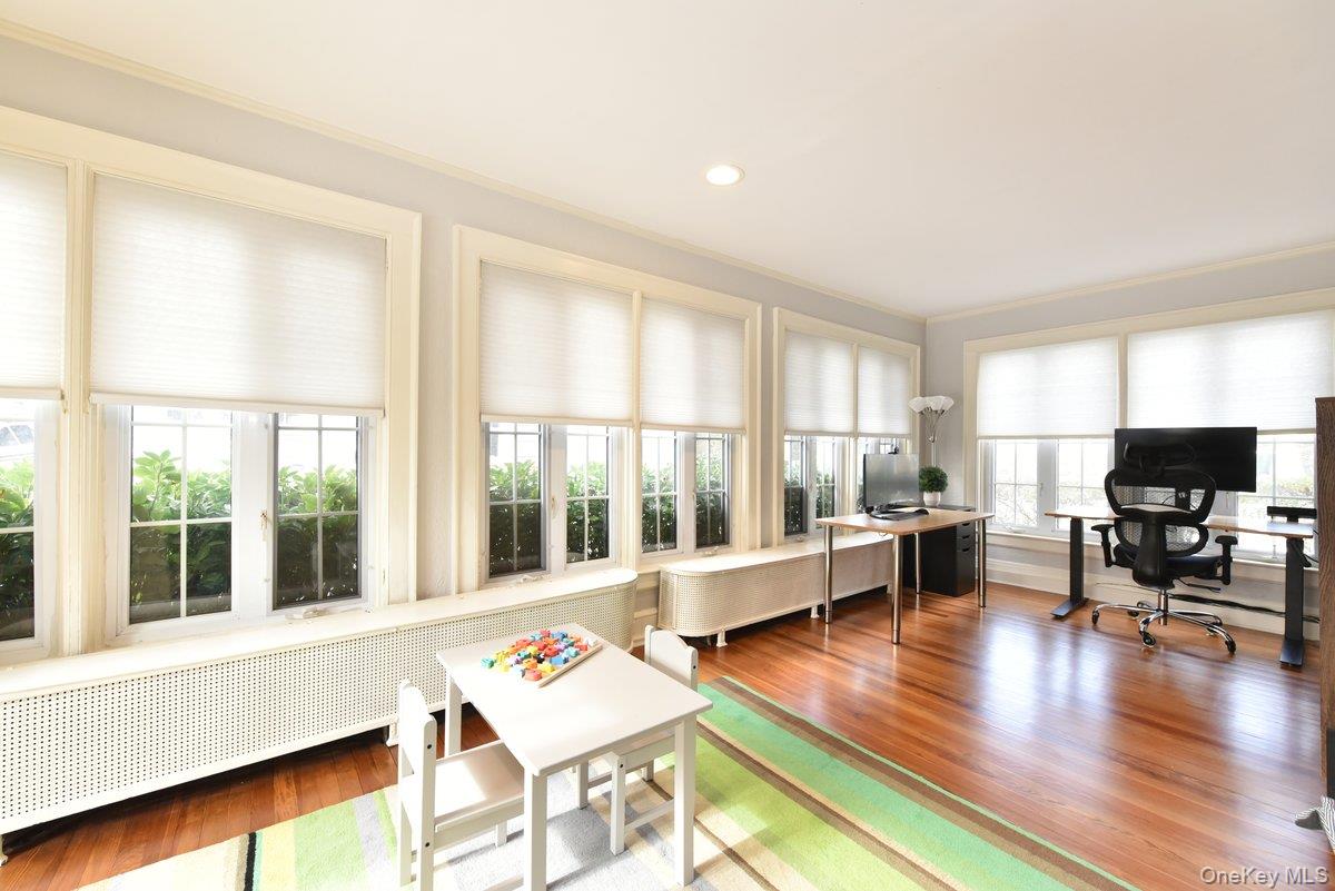 62 Hudson Road Floral Park, NY 11001 - Photo 16 of 32