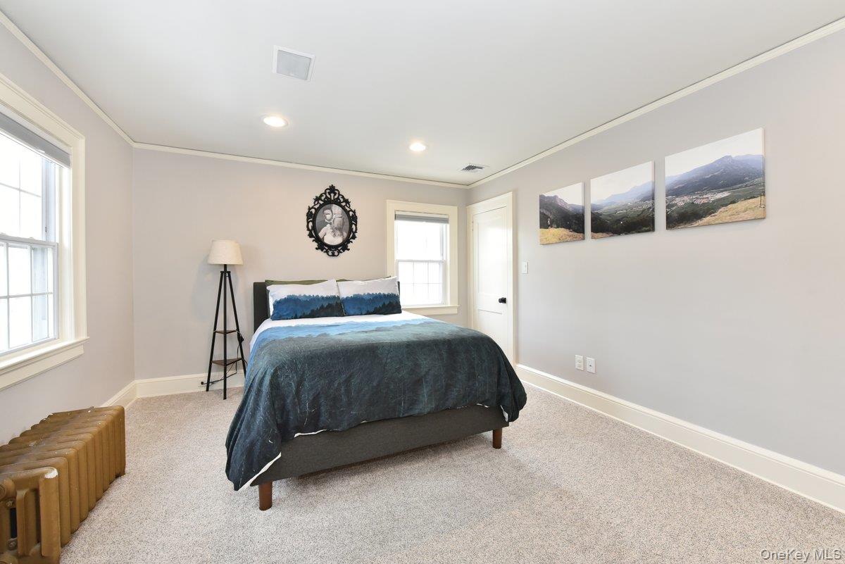 62 Hudson Road Floral Park, NY 11001 - Photo 20 of 32