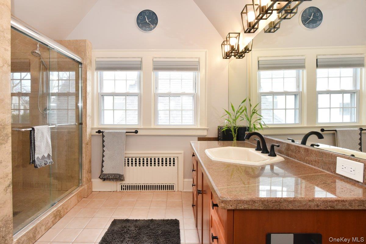 62 Hudson Road Floral Park, NY 11001 - Photo 22 of 32