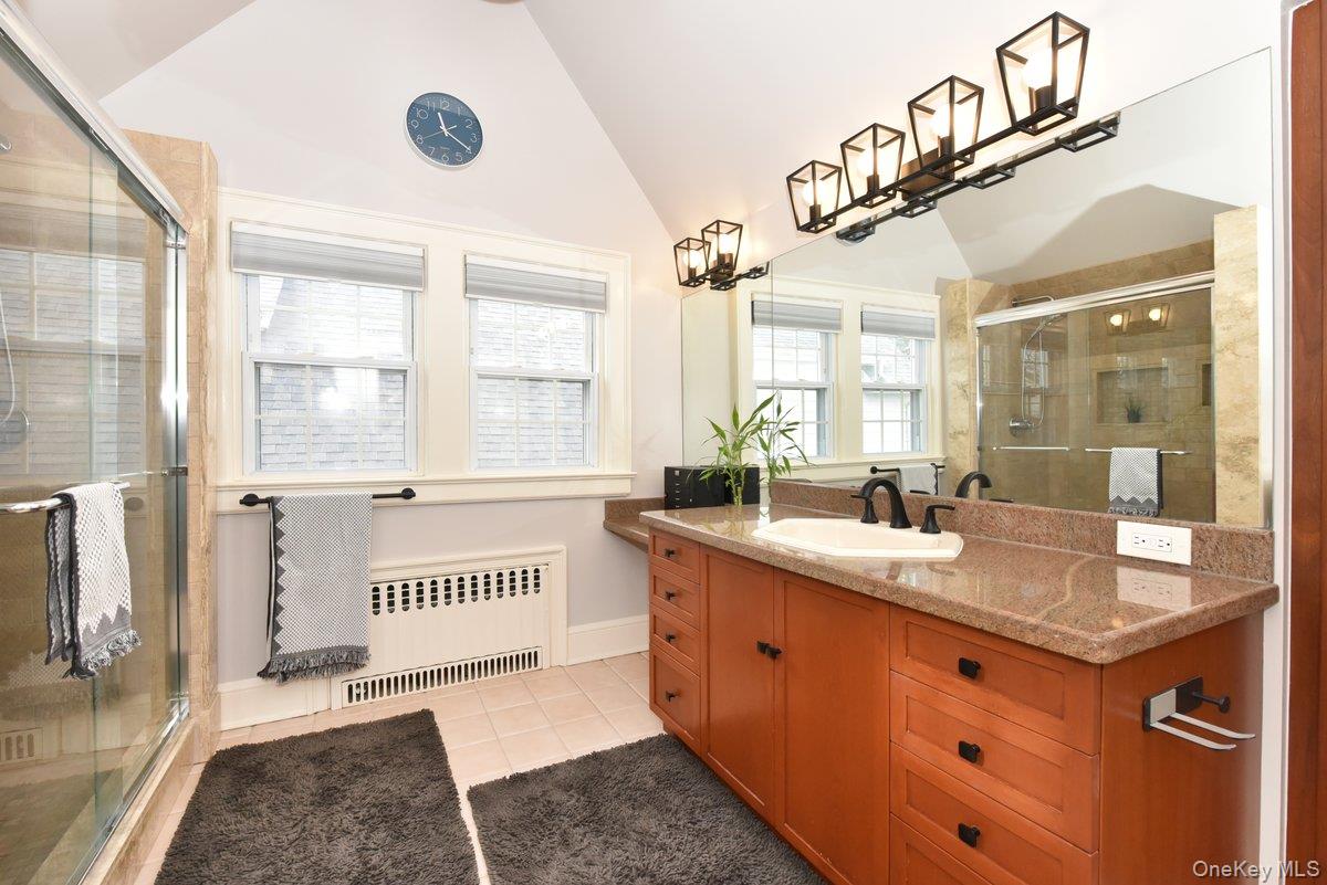 62 Hudson Road Floral Park, NY 11001 - Photo 23 of 32