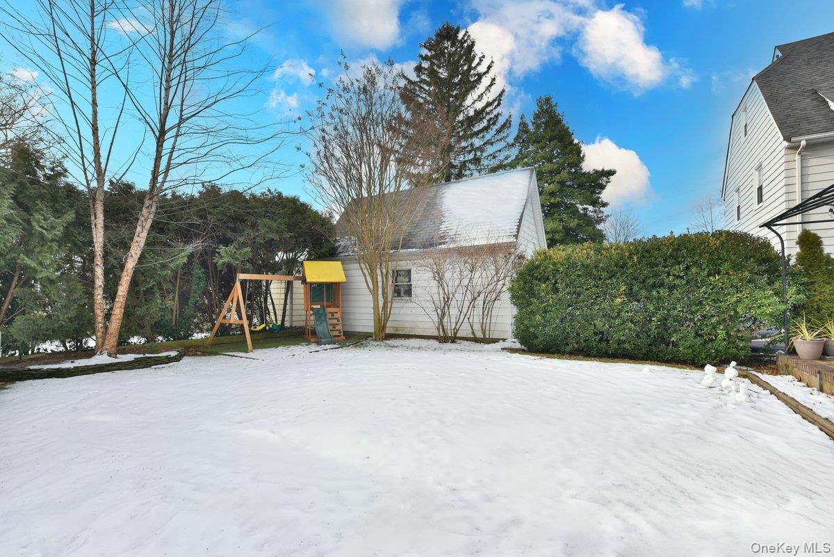 62 Hudson Road Floral Park, NY 11001 - Photo 31 of 32