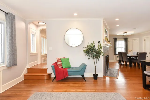 $1,249,000 | 62 Hudson Road, Floral Park, NY 11001