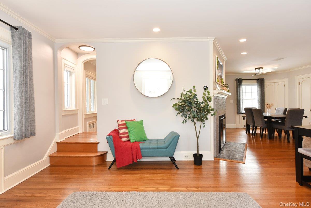 62 Hudson Road Floral Park, NY 11001 - Photo 5 of 32