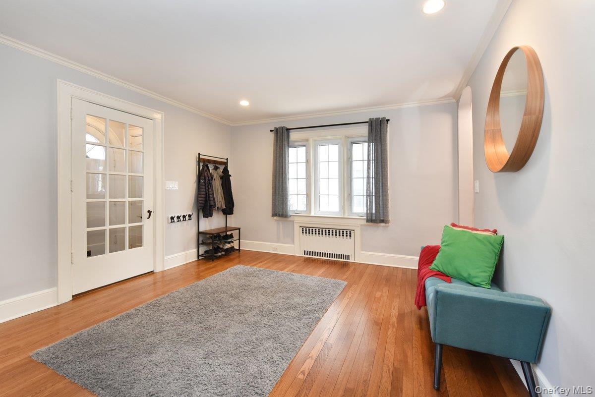 62 Hudson Road Floral Park, NY 11001 - Photo 6 of 32