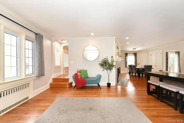 $1,249,000 | 62 Hudson Road, Floral Park, NY 11001