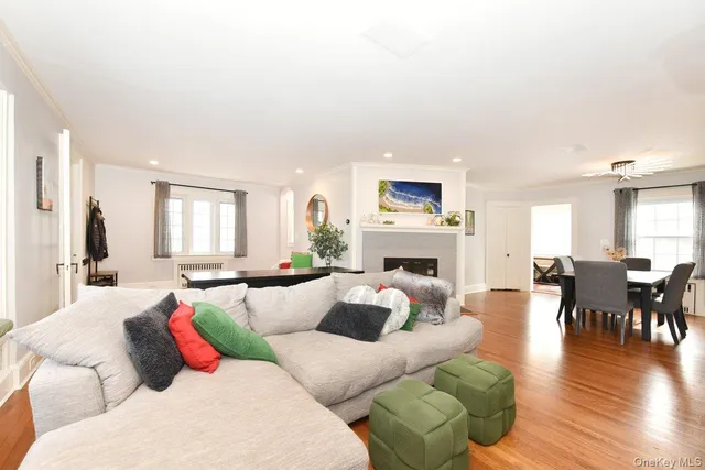 $1,249,000 | 62 Hudson Road, Floral Park, NY 11001