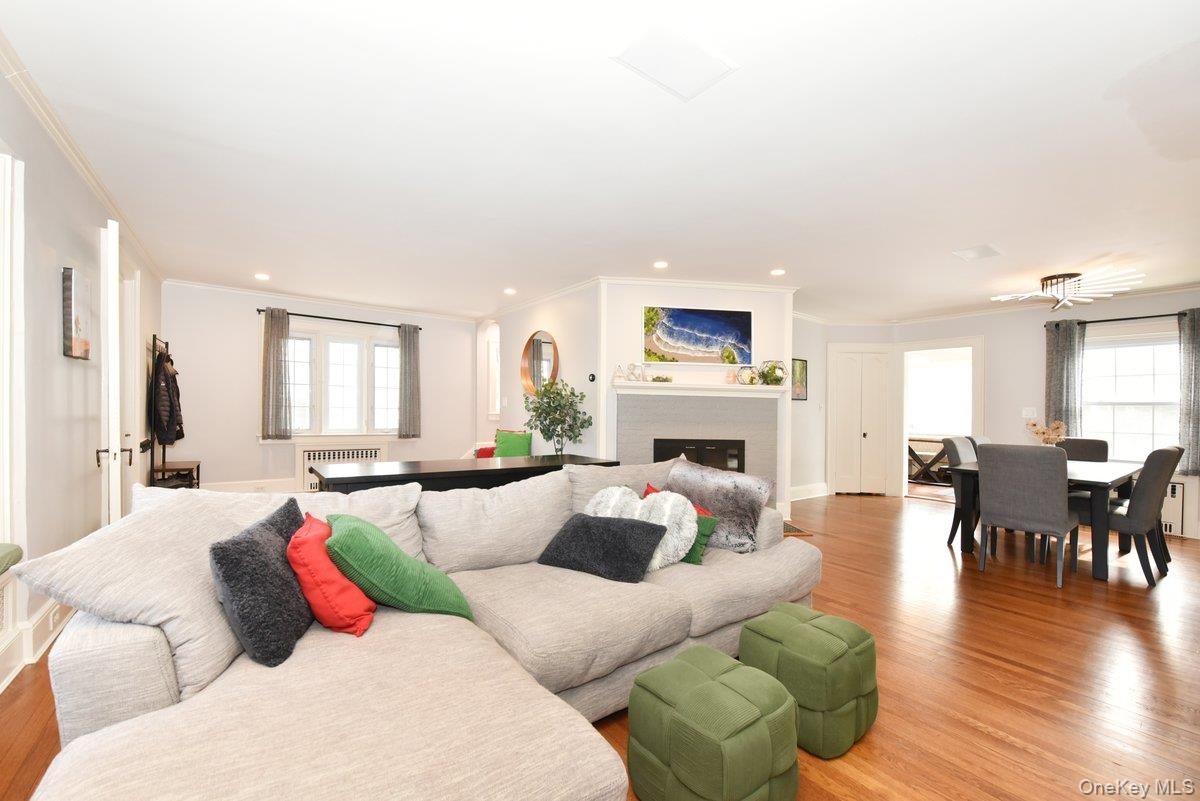 62 Hudson Road Floral Park, NY 11001 - Photo 9 of 32