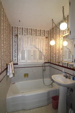 $117,000 | 215 E Springdale St, Derby, KS 67037