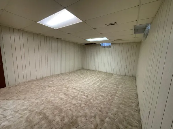 $117,000 | 215 E Springdale St, Derby, KS 67037