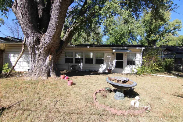 $117,000 | 215 E Springdale St, Derby, KS 67037