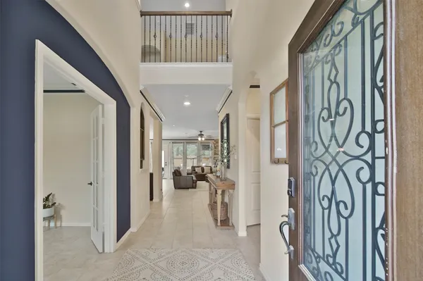 a view of entryway with livingroom and furniture