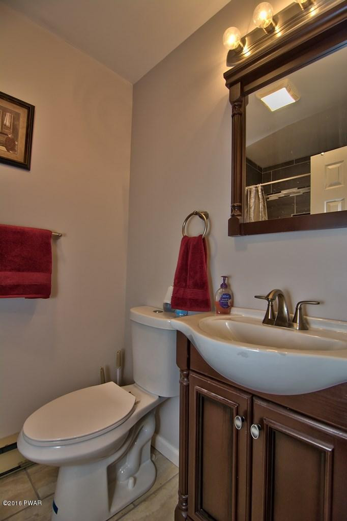 884 Deerfield Road Lake Ariel, PA 18436 - Photo 35 of 59