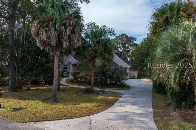 $939,000 | 25 Sugar Mill Drive, Okatie, SC 29909