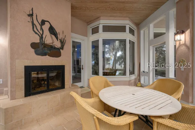 $939,000 | 25 Sugar Mill Drive, Okatie, SC 29909