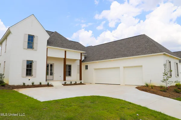 $615,000 | 129 Genoa Drive, Madison, MS 39110