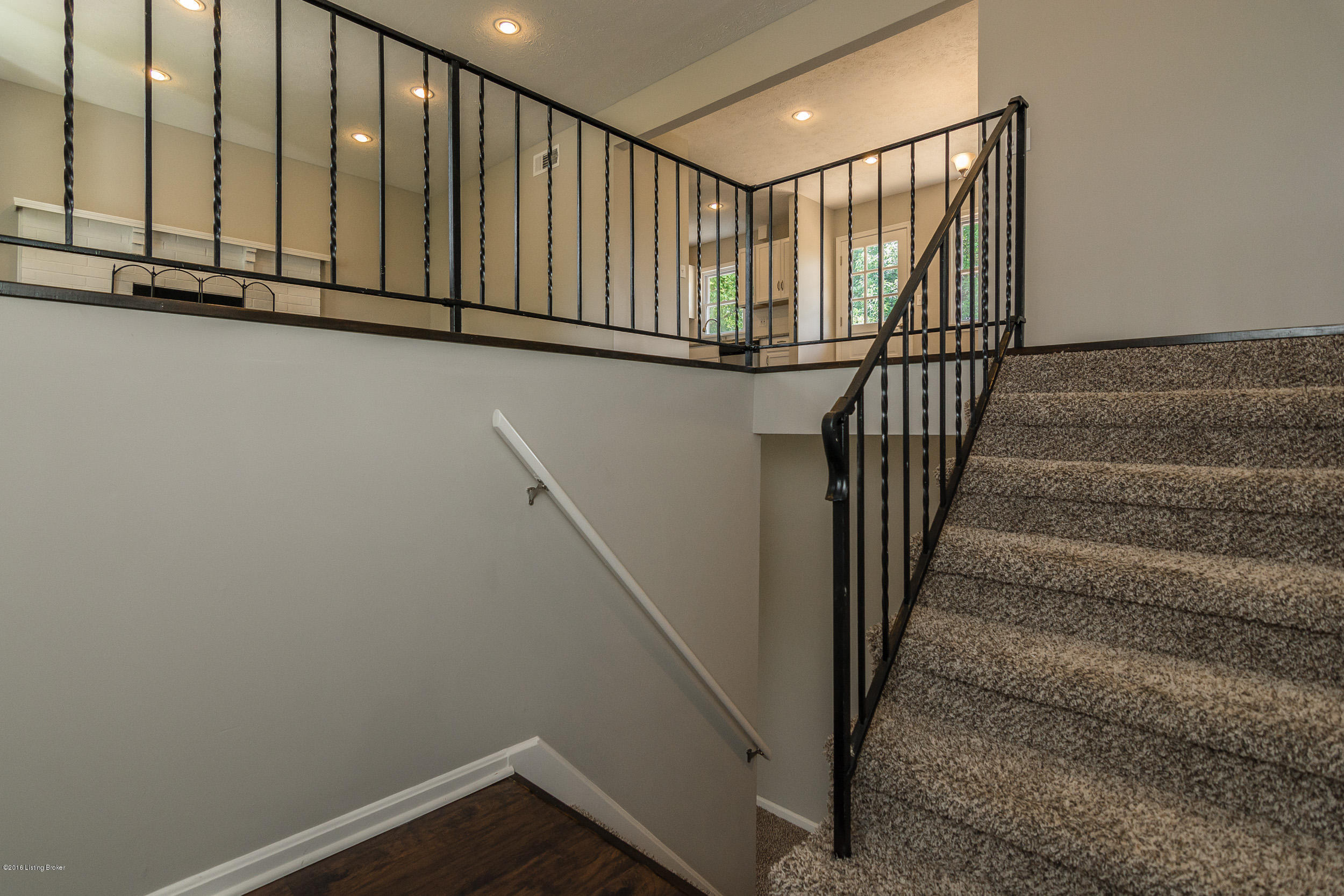 7912 Annella Way Louisville, KY 40219 - Photo 32 of 54 7912 annella way-34