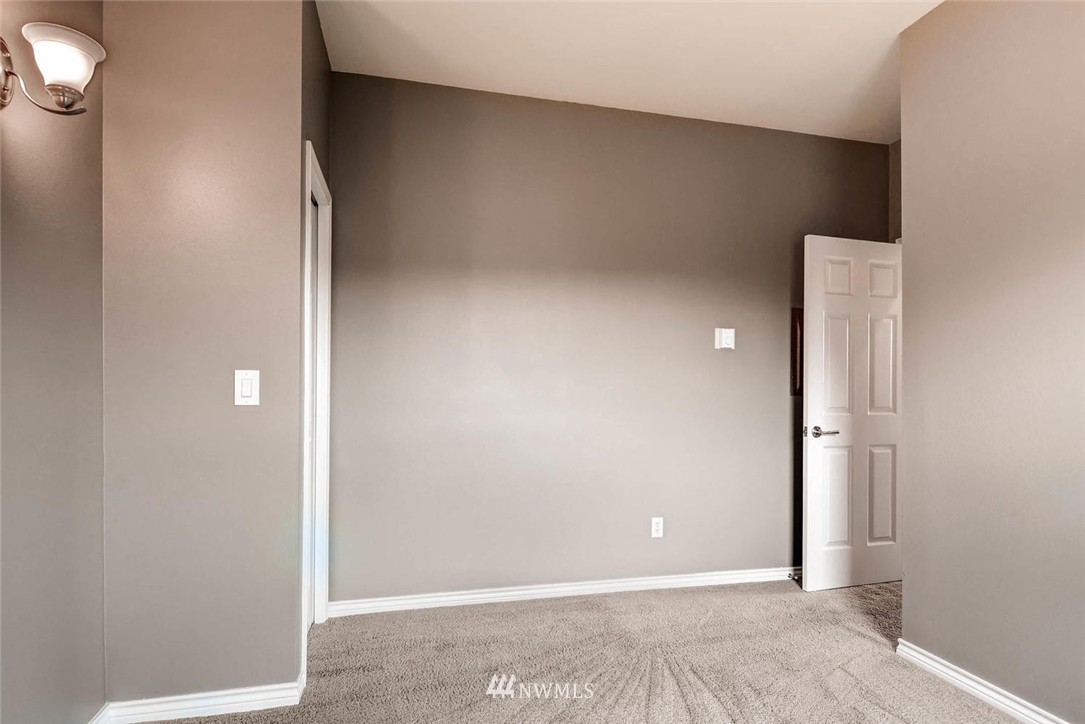 2016 North 78th Street, Unit 2 Seattle, WA 98103 - Photo 14 of 21 Gallery Image 14